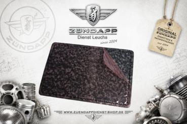 Preview: ZÜNDAPP Kunstleder-Patch „stets Zuverlässig“ Braun · 76 × 52 mm · Flügelwappen · Lasergraviert · Zum Aufbügeln